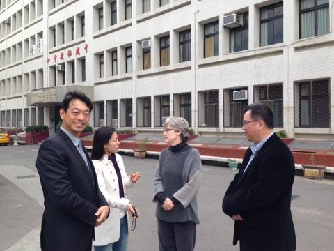 Click to enlarge Highslide JS